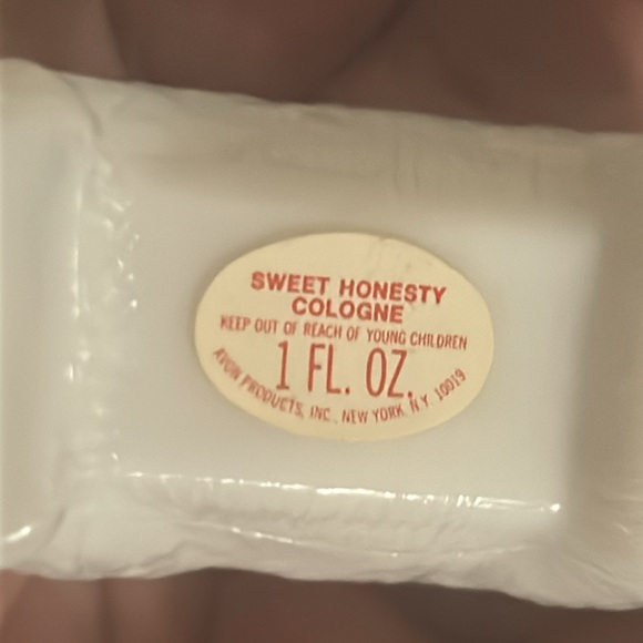 Vintage Milkglass Scottie Dog Fragrance Figurine - Picture 6 of 9